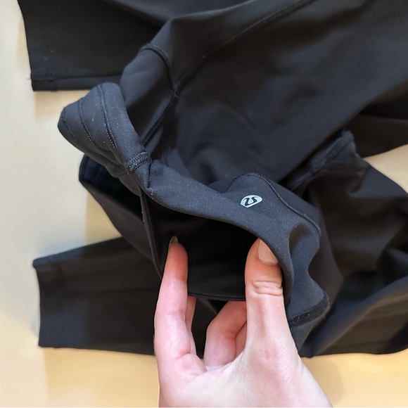 Black lululemon leggings with mesh - Picture 2 of 6
